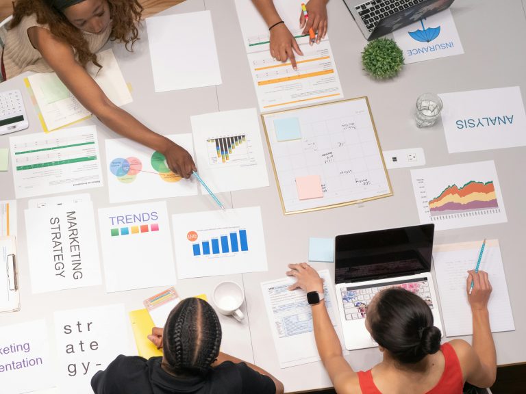6 Steps to Build a Strategy (+ Checklist)