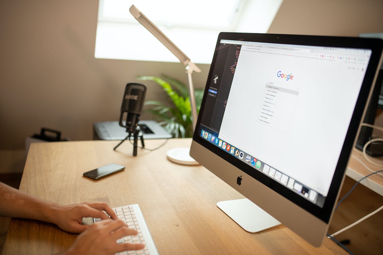 11 Expert Tips for Google Business Profile Optimization (+ Checklist)